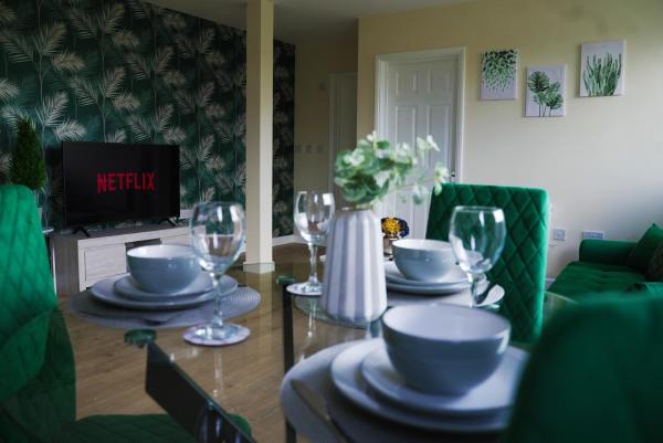 På billedet ses objektet Luxury Apartment in Luton beliggende i byen Luton.