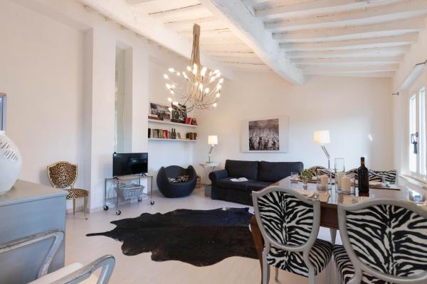 På billedet ses objektet Borgo Serenità beliggende i byen Laiatico.