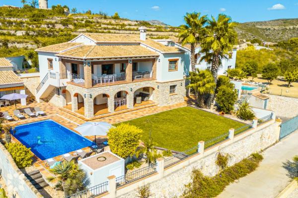 A la foto es mostra l'objecte Villa Fortezza by Abahana Villas situat a la ciutat de Casas Abiar.