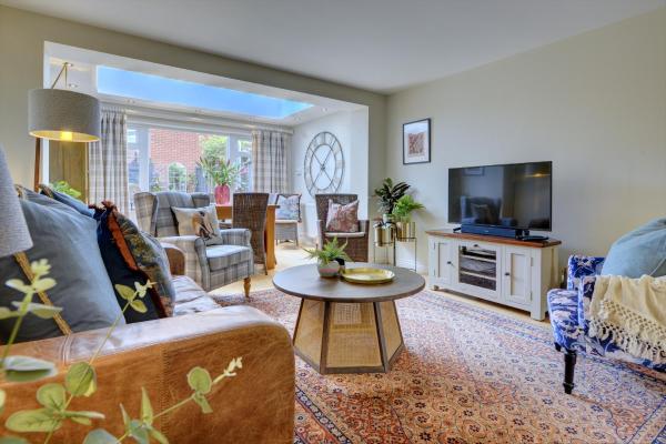 A la foto es mostra l'objecte Market House by Spa Town Property - Spacious & Stylish Townhouse with Free Parking Near to Stratford-upon-Avon, Warwick & Solihull situat a la ciutat de Claverdon.