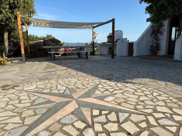 A la foto es mostra l'objecte Il Nido dei Venti situat a la ciutat de Tempio Pausania.