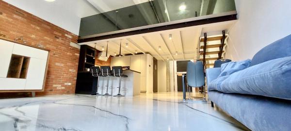 Auf dem Foto ist das Objekt White loft in der Stadt Żyrardów zu sehen.