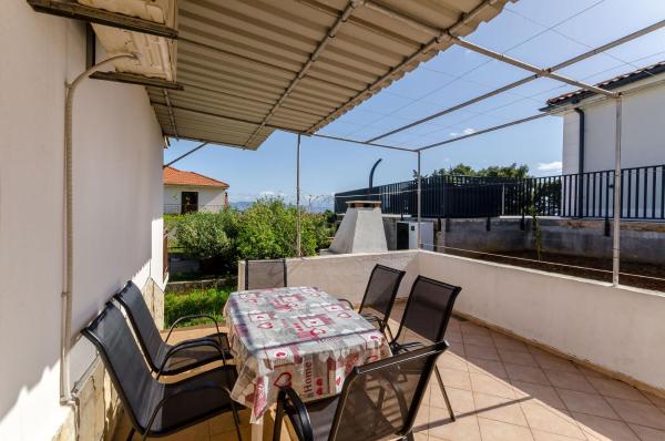 Apartment Rustic - Gelsa