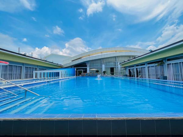 写真にはサンボアンガ市にあるLM METRO HOTELが写っています。