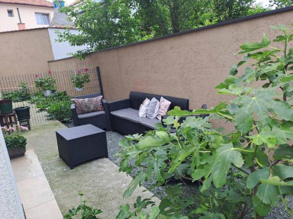 A la foto es mostra l'objecte Apartman Ana situat a la ciutat de Kumodraž.