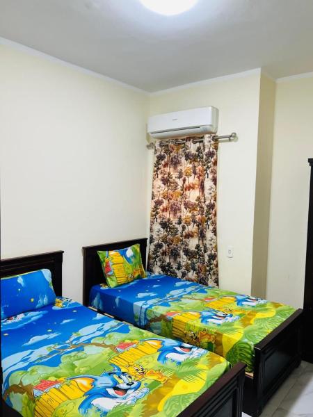 写真にはダハブ市にあるToulay Houseが写っています。