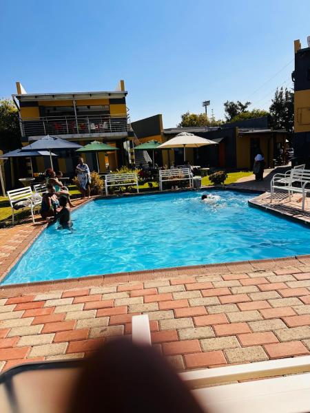 A la foto es mostra l'objecte Platinum Guest lodge Germiston situat a la ciutat de Germiston.