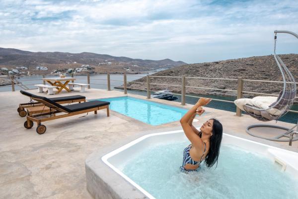 Στη φωτογραφία φαίνεται το αντικείμενο Villa Agia Irene Kythnos που βρίσκεται στην πόλη Κύθνος.