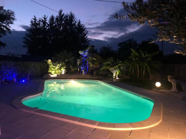 Na foto é possível ver o objeto Villa à la porte des landes localizado na cidade de Casteljaloux.