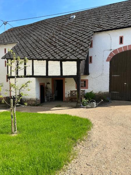 A la foto es mostra l'objecte Kutscherhaus der Burg Oberehe situat a la ciutat de Oberehe-Stroheich.
