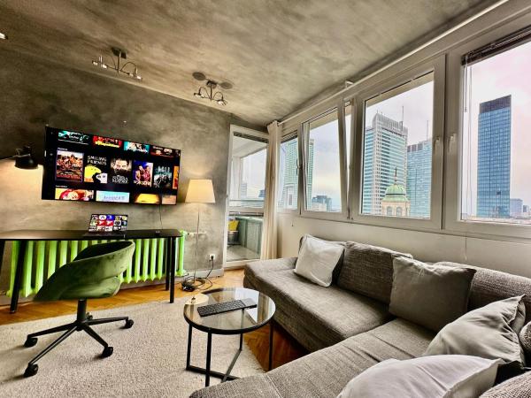 PALACE 2 WiFi 600 Mbs 55’TV Netflix HBO 2xMetro AppleTV, Warsaw