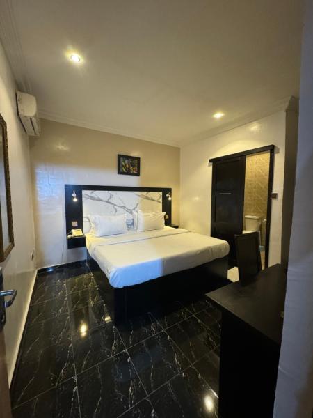 A la foto es mostra l'objecte Posh Hotel and Suites Ikeja situat a la ciutat de Ikeja.
