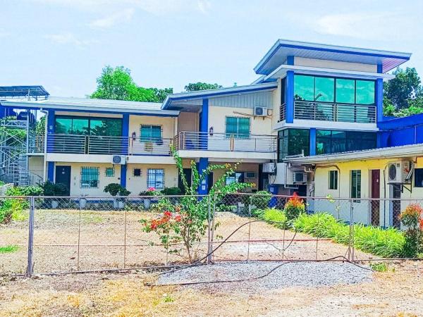 A la foto es mostra l'objecte MJS Hostel Bohol situat a la ciutat de Dauis.