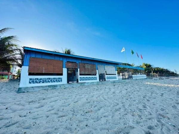 A la foto es mostra l'objecte Tiny Cabins and Couple rooms Beachcamp for Budget Travellers in PATAR- BEACHFRONT situat a la ciutat de Ilogmalino.