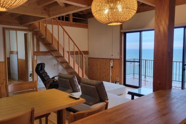 På billedet ses objektet SUNNY house SHIRATO beliggende i byen Ninai-shima.