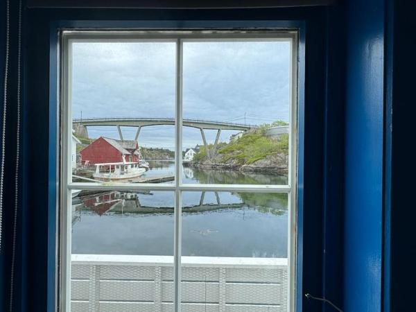 A la foto es mostra l'objecte Nautnes Coastal Haven situat a la ciutat de Hellesøy.