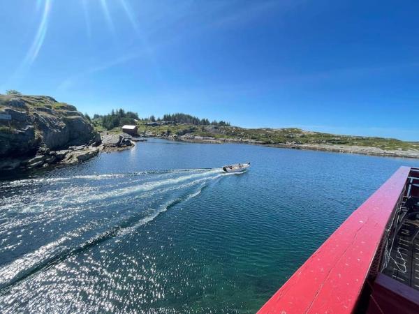 A la foto es mostra l'objecte Seaside apartment - A9 situat a la ciutat de Hellesøy.