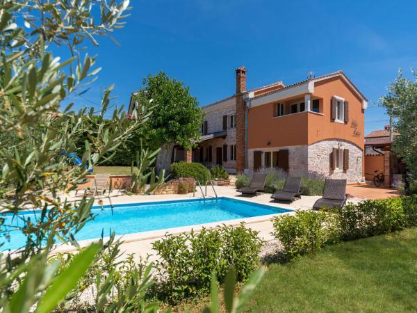 A la foto es mostra l'objecte Holiday Home Petra by Interhome situat a la ciutat de Poreč.