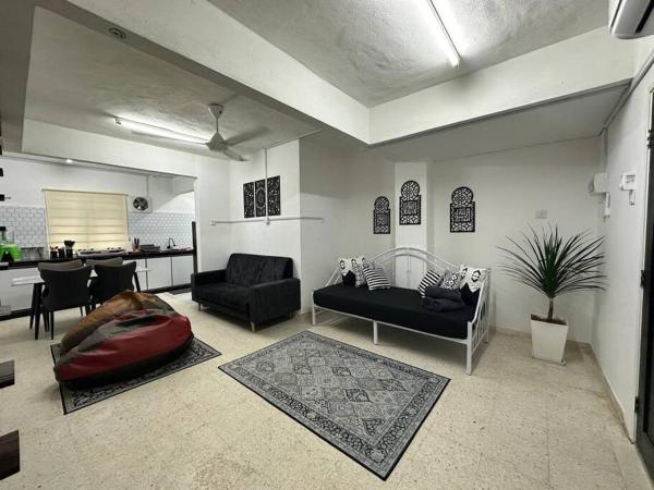 Na zdjęciu widoczny jest obiekt Homestay Rumah Puteh Melaka położony w mieście Kampong Bukit Katil.