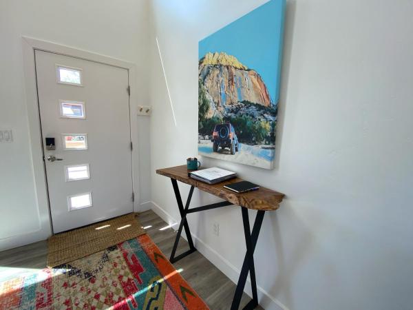 Foto 7: Timber & Tin E 2Bed 2Bath w Pool & Rooftop Deck