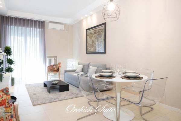 A la foto es mostra l'objecte Orchids Suite situat a la ciutat de Bari.
