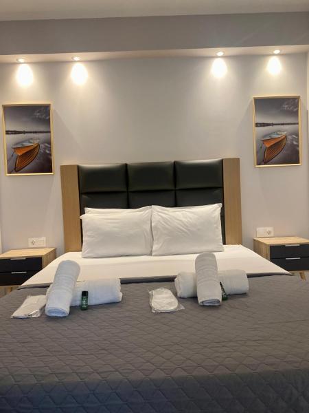 Foto 1: THOMAS STUDIOS & APARTMENTS PARALIA
