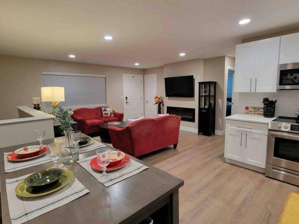 A la foto es mostra l'objecte Modern 4 bed 2 bath between Denver & Boulder situat a la ciutat de Westminster.