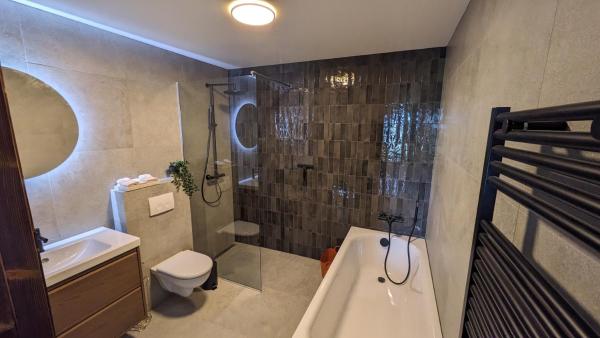 На фото показан объект Black Beach Apartment - Vík, расположенный в городе Вик.
