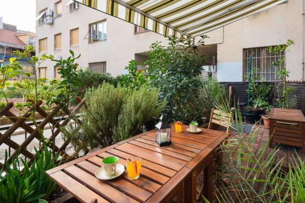 På bilden syns objektet Studio apartment Adrian som ligger i staden Split.