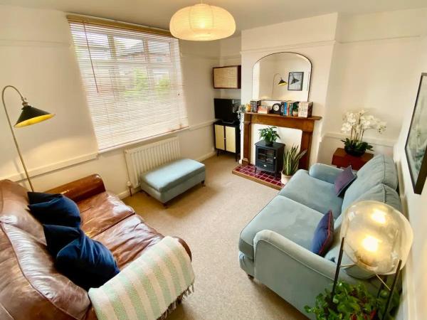 3 Bedroom Home Within Walking Distance Of Town - Pass The Keys - Shrewsbury