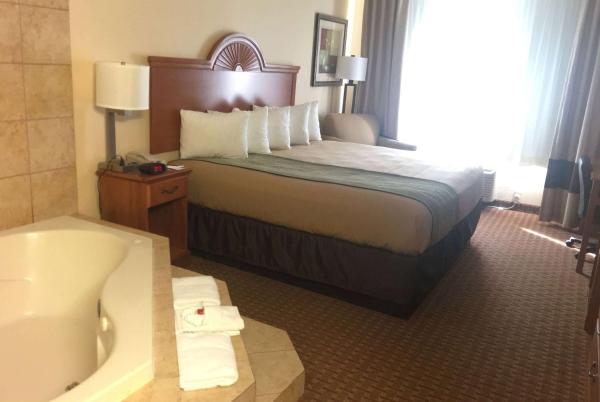 Super 8 by Wyndham Great Bend photo 5