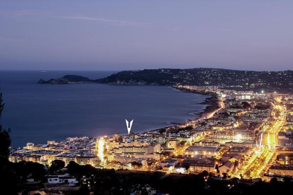 På billedet ses objektet Port de Xabia V beliggende i byen Jávea.
