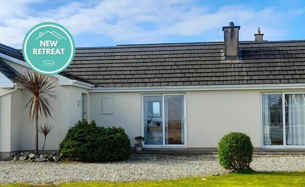 La photo montre l'objet Ballyconneely Holiday Home No 5 by Trident Holiday Homes situé dans la ville de Ballyconneely.