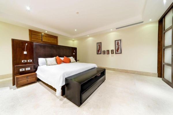 A la foto es mostra l'objecte This villa will impress you with its looks situat a la ciutat de Punta Cana.