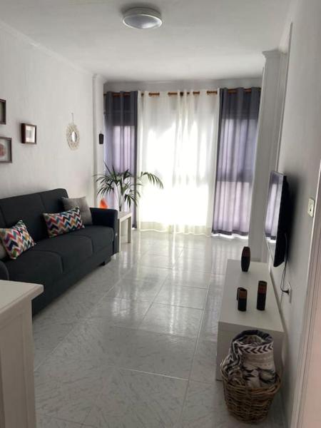 A la foto es mostra l'objecte Apartamento Biri Biri situat a la ciutat de Bajamar.