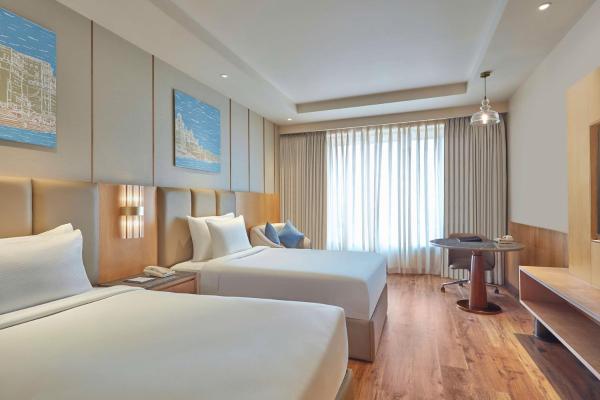 Doubletree By Hilton Varanasi photo 7