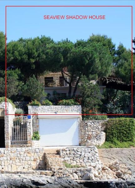 På billedet ses objektet Seaview Shadow House beliggende i byen Vinišće.
