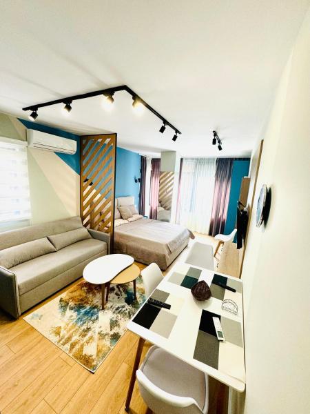 Blue Luxury Apartment - Golem