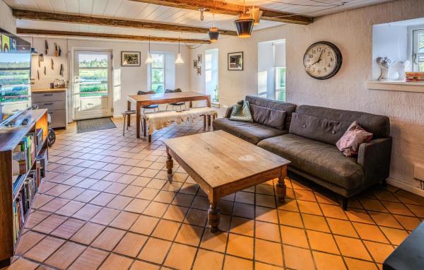 Na fotografii je vidět objekt Awesome Home In Ry With Kitchen nacházející se ve městě Ry.