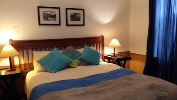 På billedet ses objektet Albertinia Hotel beliggende i byen Albertinia.