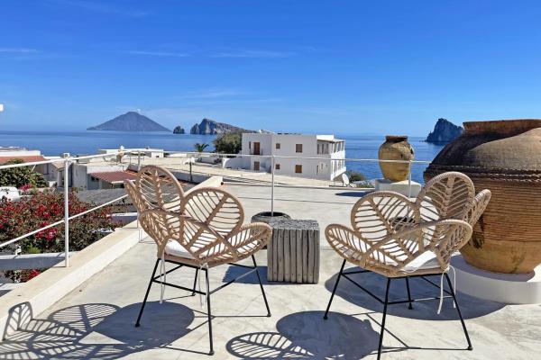 Nella foto è visibile l'oggetto Casa Perla situato nella città di Panarea.