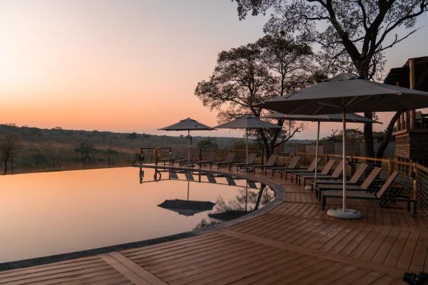 På bilden syns objektet Mdluli Safari Lodge som ligger i staden eLundi.