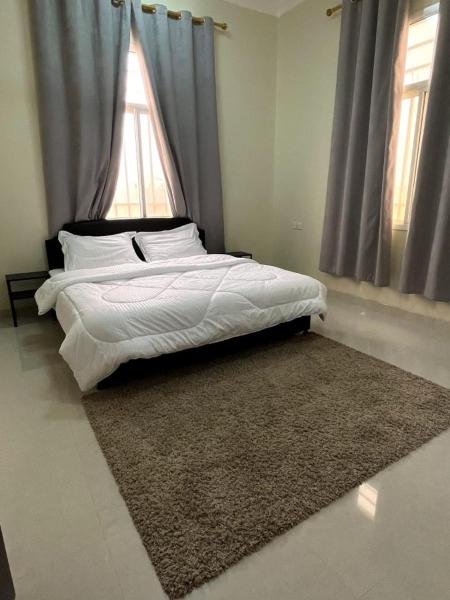 A la foto es mostra l'objecte Al Aqiq Apartments situat a la ciutat de Ma‘mūrah.