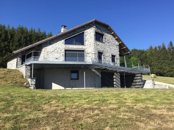 A la foto es mostra l'objecte GÎTE EN FAMILLE EN PLEINE NATURE -Regard sur le Mézenc situat a la ciutat de Chaudeyrolles.