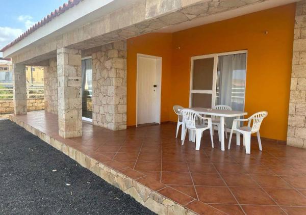 Na zdjęciu widoczny jest obiekt Villa Baleia Stella Maris Exclusive położony w mieście Calheta Do Maio.