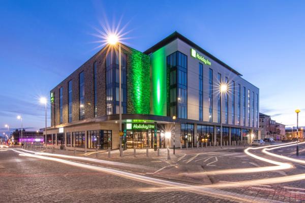 På billedet ses objektet Holiday Inn Blackpool by IHG beliggende i byen Blackpool.