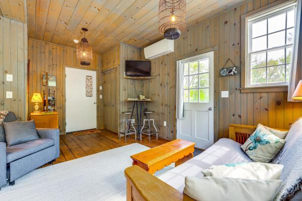 Killingly Barnyard Studio in Wine Country!的照片6