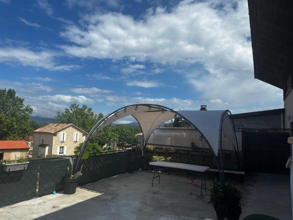 Nella foto è visibile l'oggetto Grand appartement situato nella città di Baix.