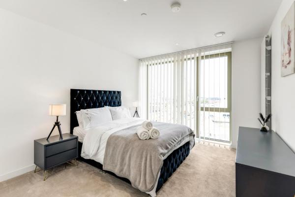 Khayat Homes - The Khalifa - One Bed Luxury Apt - Barking
