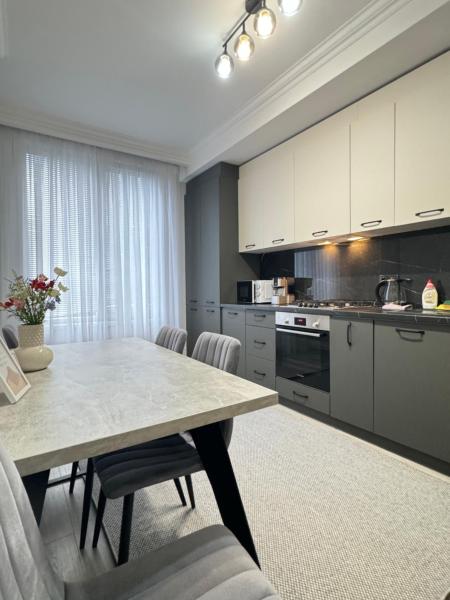 A la foto es mostra l'objecte Central Beautiful Apartment with Parking situat a la ciutat de Chisinau.